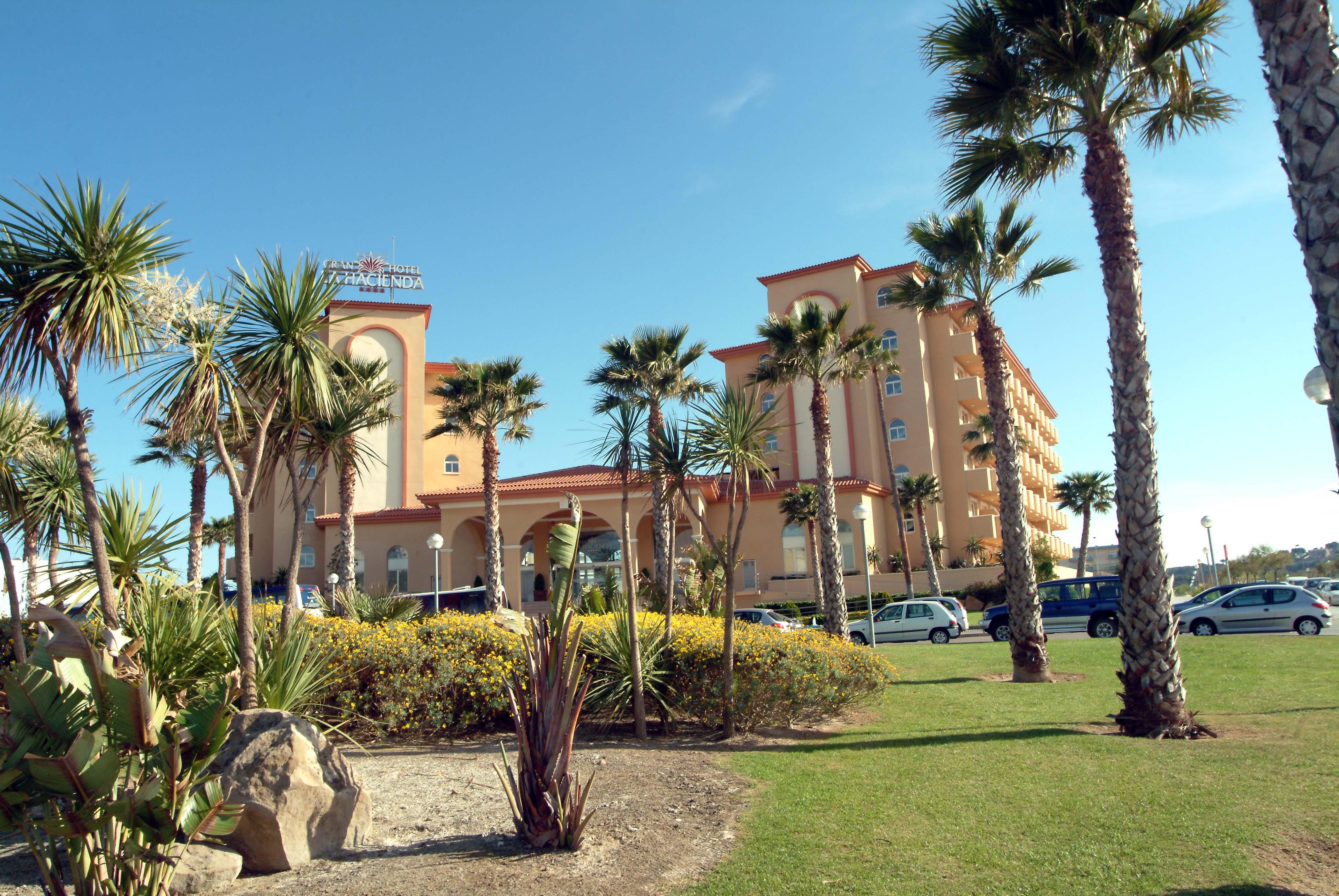 Hotel Ohtels La Hacienda La Pineda Exterior foto